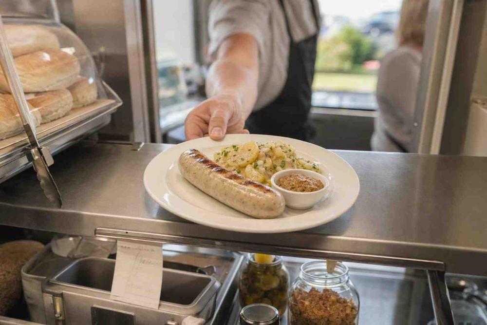 What Makes a Bratwurst Dish Feel Lighter Without Feeling Underwhelming